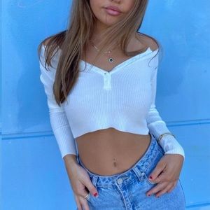 -SOLD- PRINCESS POLLY LONG SLEEVE CROP TOP